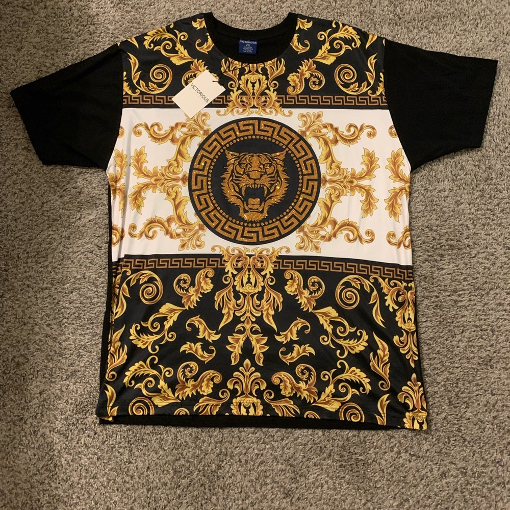 Baroque Tiger Tee With Stone Center